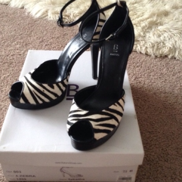 BAKERS ZEBRA PONY HAIR HEELS 7 1/2 B NWT - Picture 2 of 4